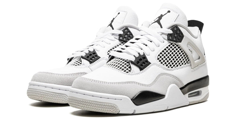 Air Jordan 4 Retro ‘Military Black’