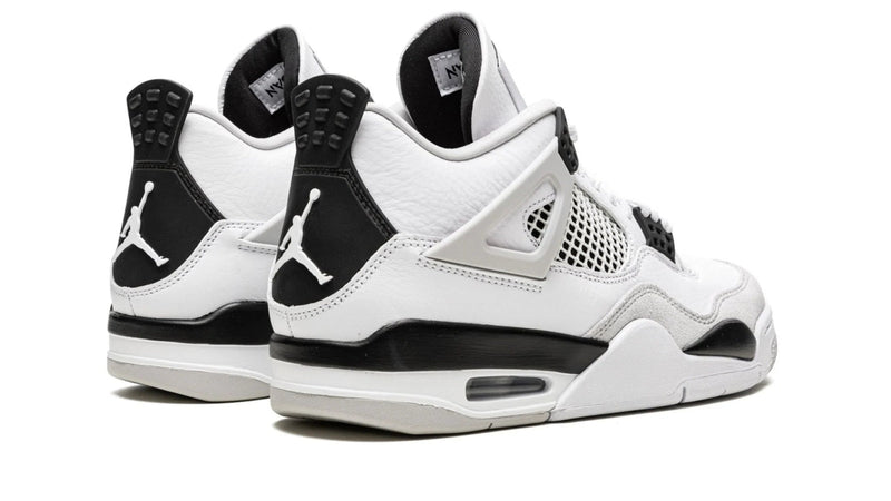 Air Jordan 4 Retro ‘Military Black’