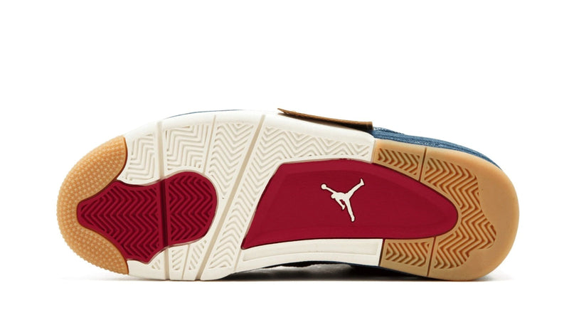 Air Jordan 4 Retro NRG × Levi’s