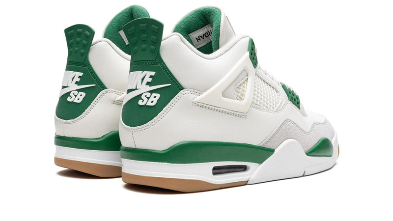Air Jordan 4 Retro ‘Pine Green’